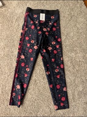 NWT Ultracor x Bandier Ultra High Botanical Velvet Stripe Leggings Indigo Size L